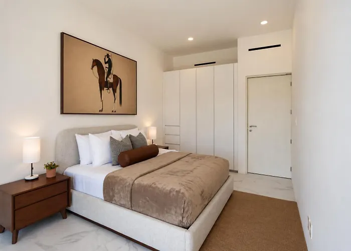 Apartahotel Eureka - 3br, Hot Tub, 2 Blocks From *