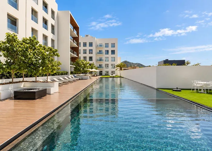 Eureka - 3br, Hot Tub, 2 Blocks From Aparthotel