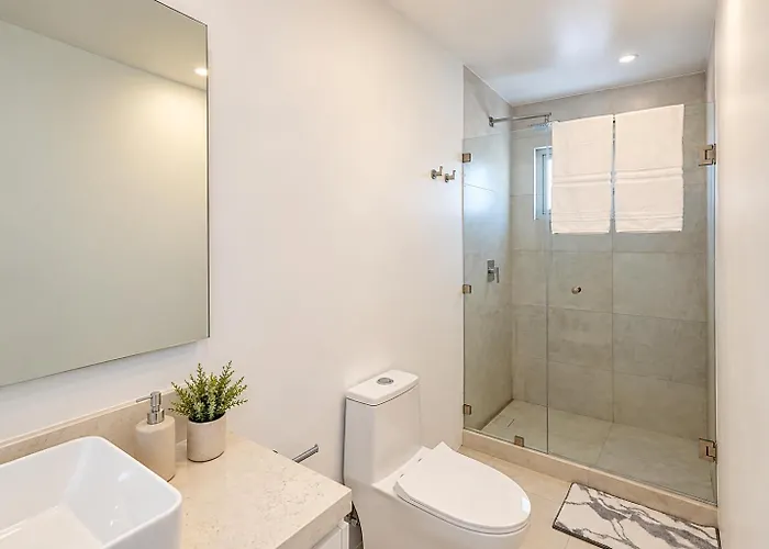 Aparthotel Eureka - 3br, Hot Tub, 2 Blocks From Cabo San Lucas