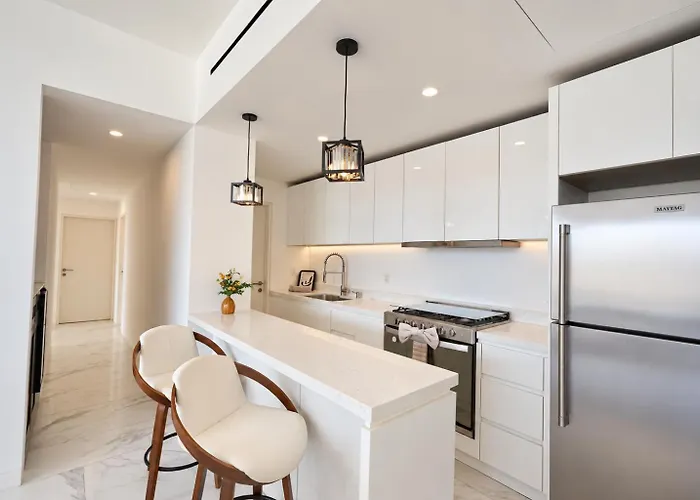 Eureka - 3br, Hot Tub, 2 Blocks From Apartahotel