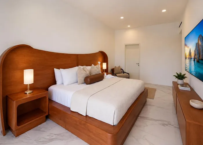 Apartahotel Eureka - 3br, Hot Tub, 2 Blocks From